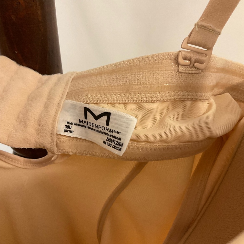 Maidenform ultra firm built-in-bra slip size 38D shape wear w/removable straps - Picture 3 of 7